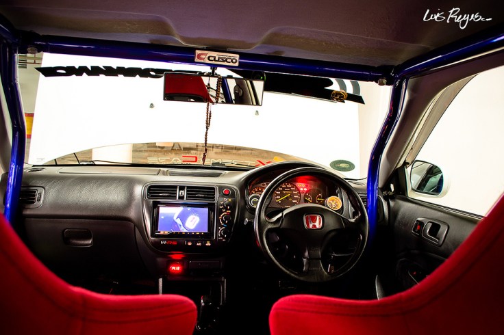 8607436385_a2bbb26f06_b