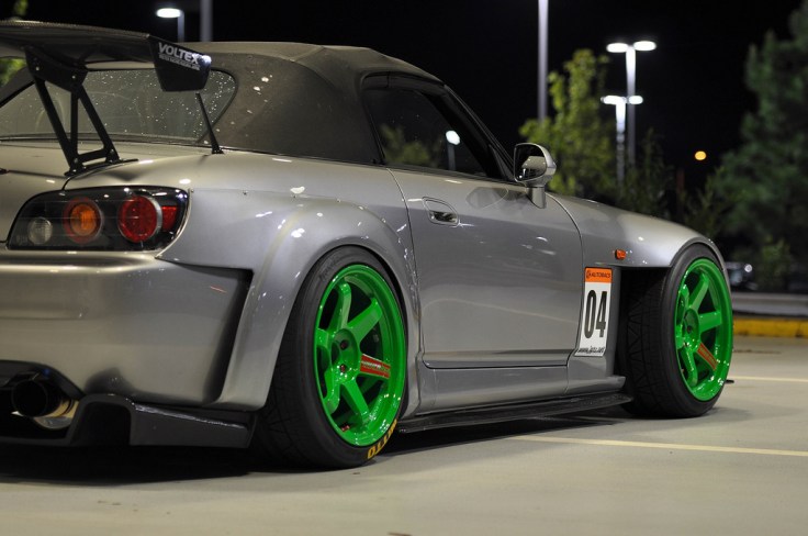 9812507535_9142077105_b