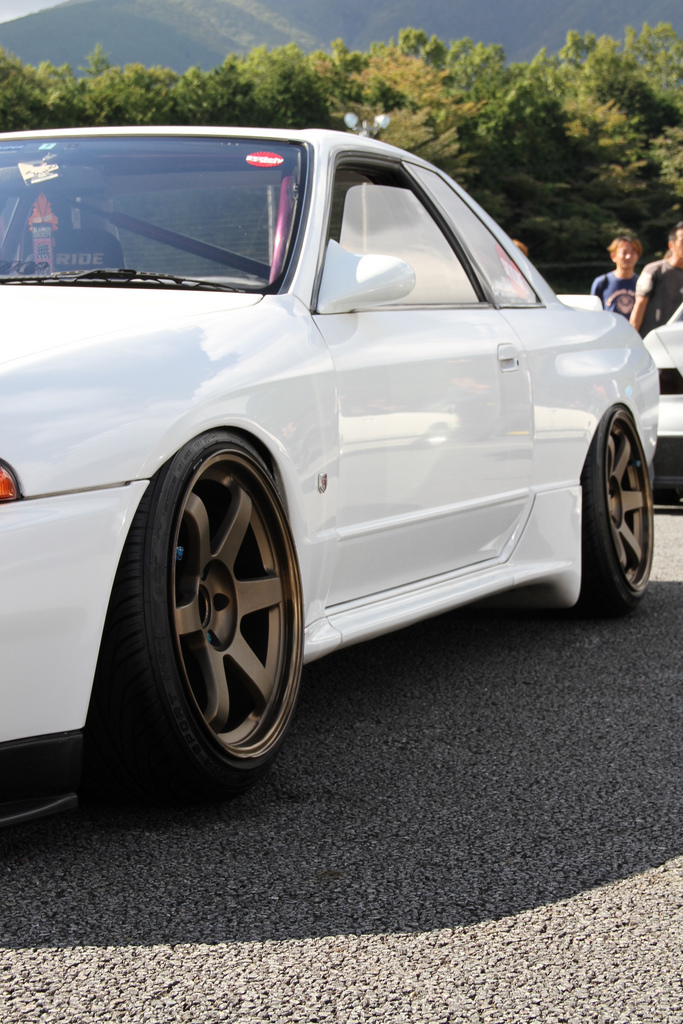 Ypanic R32 R32 Perfection – MoMoHitsTheSpot!